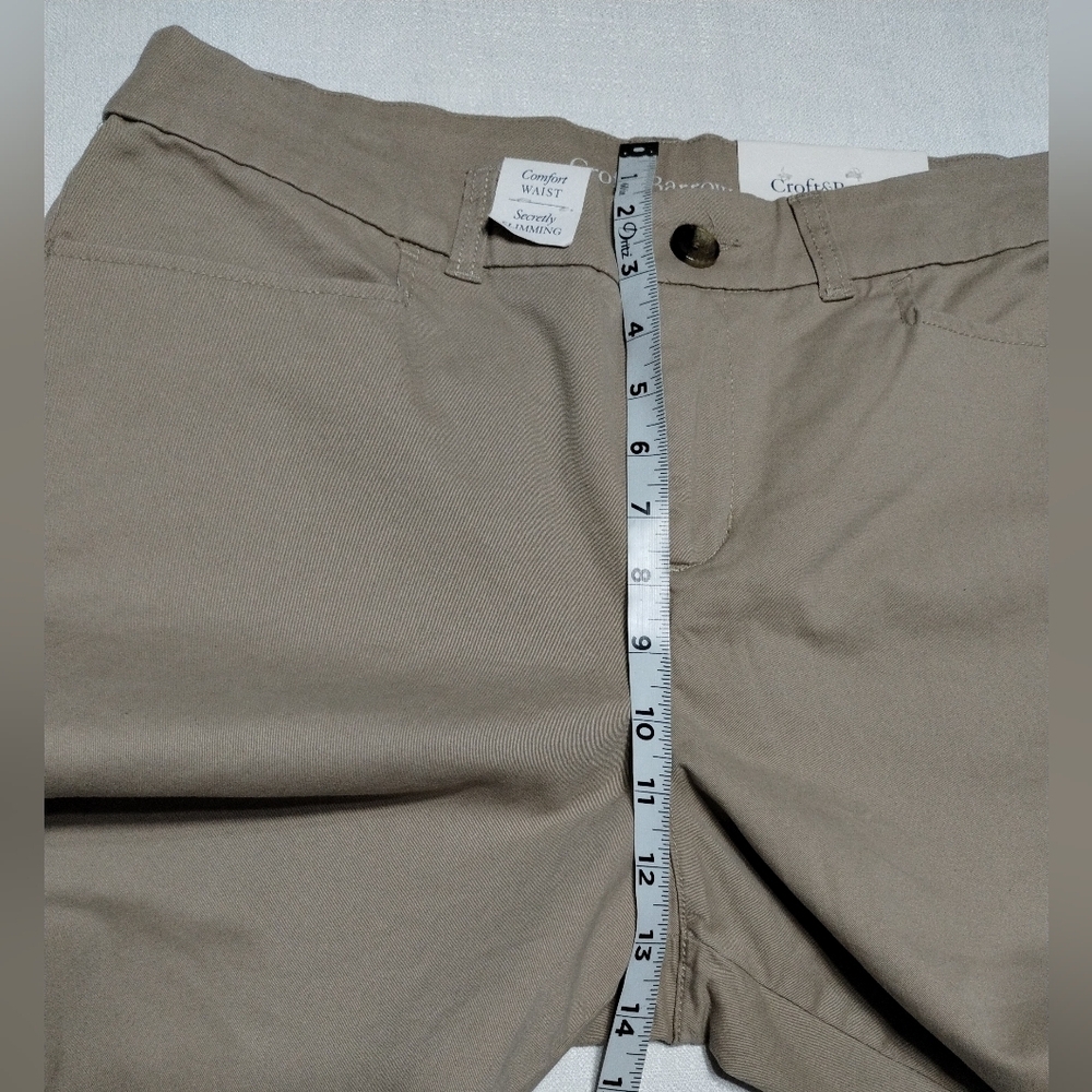 Croft & Barrow Women's Khaki Capri Size (14) - Picture 5 of 12